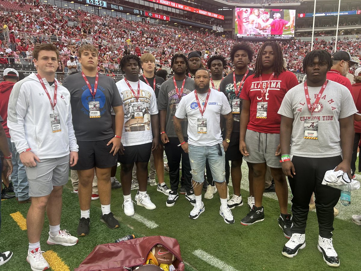 Coach L (@coachl__) on Twitter photo We not Stepping on anybody but our opponents❗️
Alabama Vs. Georgia with some of our Loyal Steppers supporting or College Steppers 👣Ⓜ️ <a href="/RTRnews/">InsideBamaRecruiting Alabama Football</a> We not Stepping on anybody but our opponents❗️
Alabama Vs. Georgia with some of our Loyal Steppers supporting or College Steppers 👣Ⓜ️ <a href="/RTRnews/">InsideBamaRecruiting Alabama Football</a>