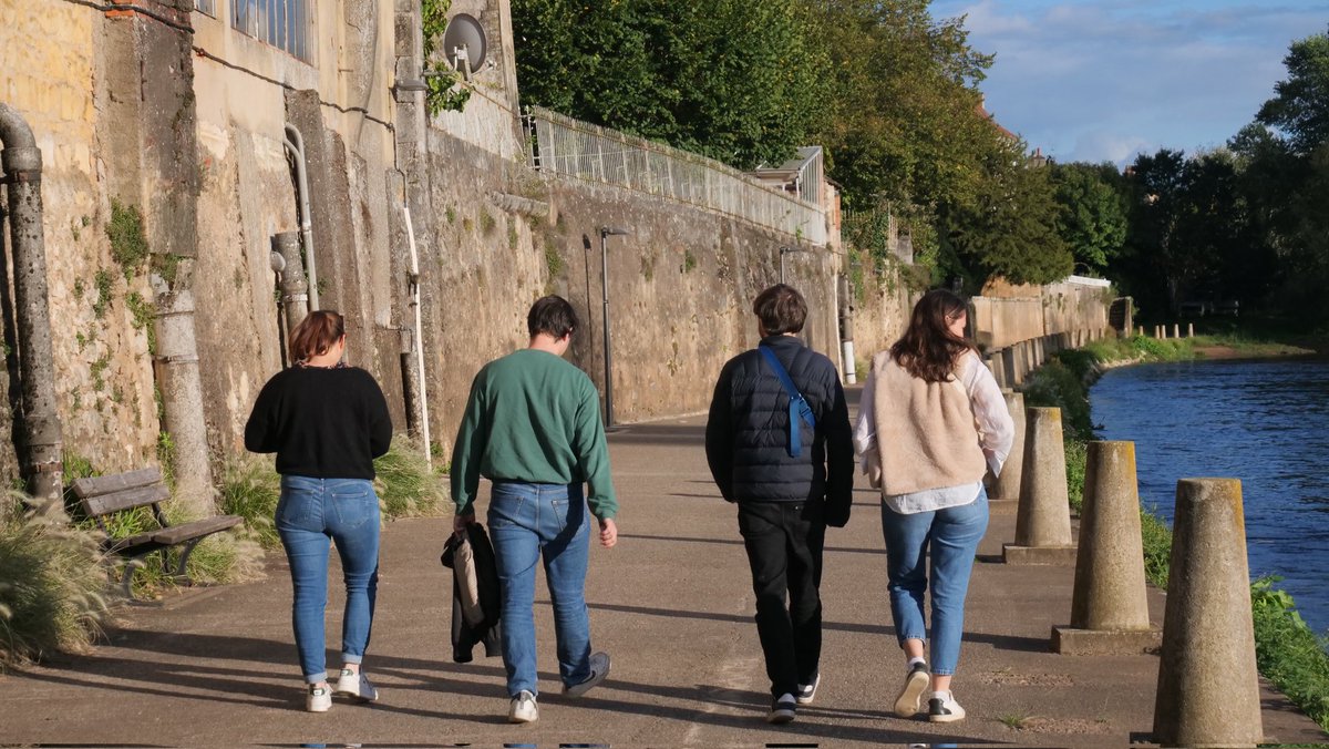 LayanJulien's tweet image. Beau week-end en Dordogne avec @LesJeunesG pour participer aux rencontres populaires organisés par @speytavie.

De belles rencontres et des tables rondes et ateliers pour se former et gagner demain.

Merci de l'invitation !