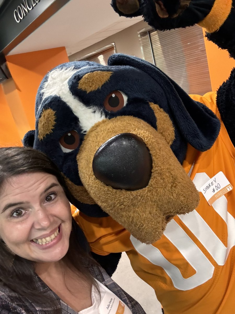 🧡 UTK does such a great job of building community. #UTFacultyFun <a href="/UTProvost/">UT Provost</a>
