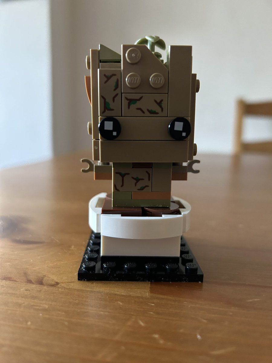 tpmullers's tweet photo. Today I’ve built Boba Fett's Starship Microfighter and a Baby Groot Brickhead from Lego. I wish I could say I built them for my 5 year-old but he wasn’t all that bothered and preferred building a house instead. It’s so therapeutic! https://t.co/Qbi2t1dOOo
