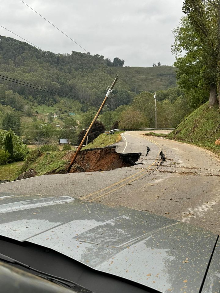 wxbrad's tweet photo. Plumtree and Minneapolis area of Avery County via Angel Dugger. #Helene #ncwx https://t.co/dW9QVoSy5g