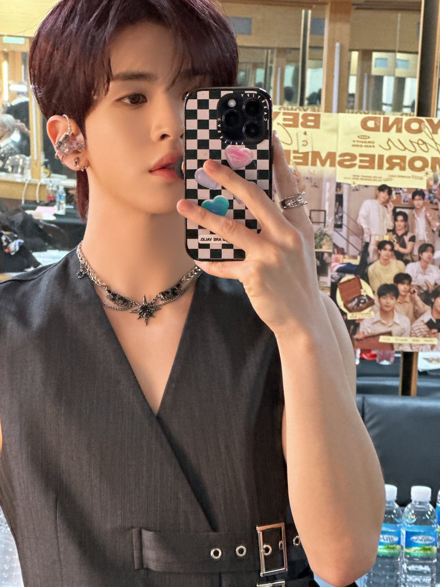 CRAVITY_twt's tweet image. 끝없이 행복했어요 러비티~~!! 🥰
앞으로 우리 비티들의 여정도 꼭 함께일 거라고 믿어요!! 😉😌
사랑하고 또 사랑해!!!!! ❤️❤️❤️
#크래비티 #앨런 #CRAVITY #ALLEN #BEYOND_YOUR_MEMORIES