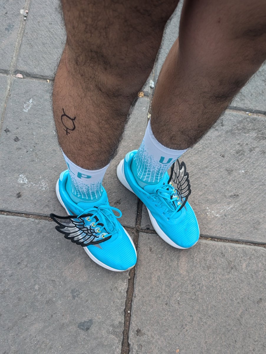 MeninoLambrini's tweet photo. Encontré mi nueva personalidad ahora que los 30's me están respirando en el cuello. 🪽✨🏁
#MMUASLP #VolarEsTuPoder #UASLP https://t.co/1xTRlVe8Q8
