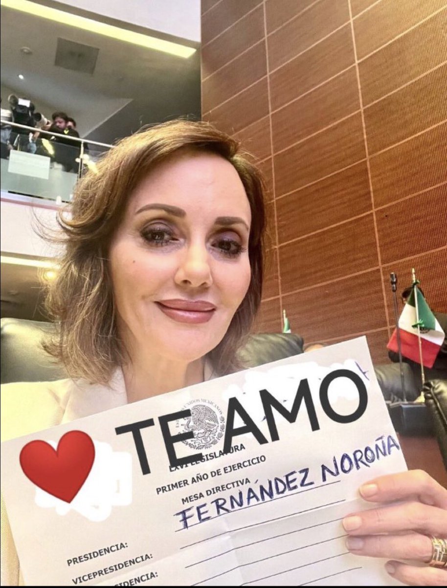 satyagraha_yo's tweet photo. ¿@LillyTellez  quién es #LaLocaDelSenado? 🤫 https://t.co/UklS5iZDY1
