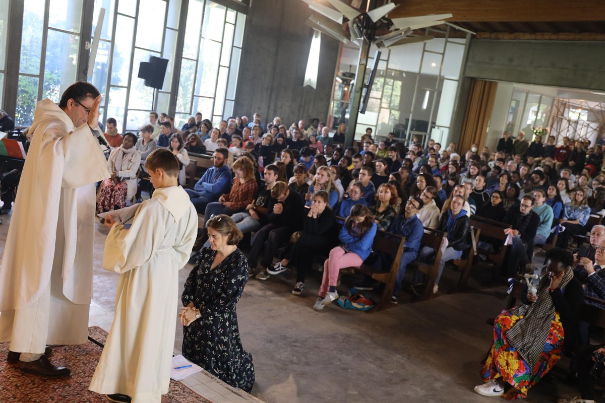 Famille de Don Bosco tweet media