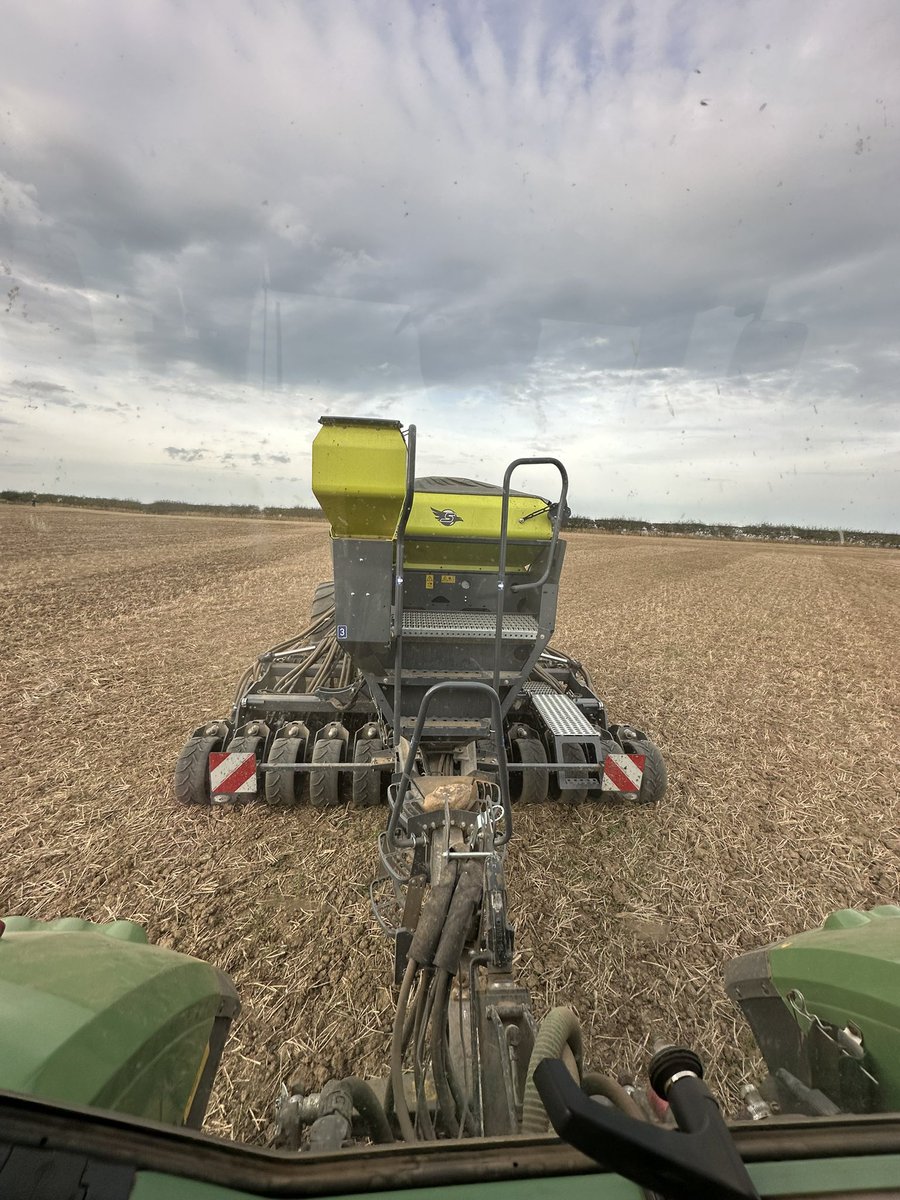 Extase 2nd wheat going in. Onto the last 100ha 👌🏽