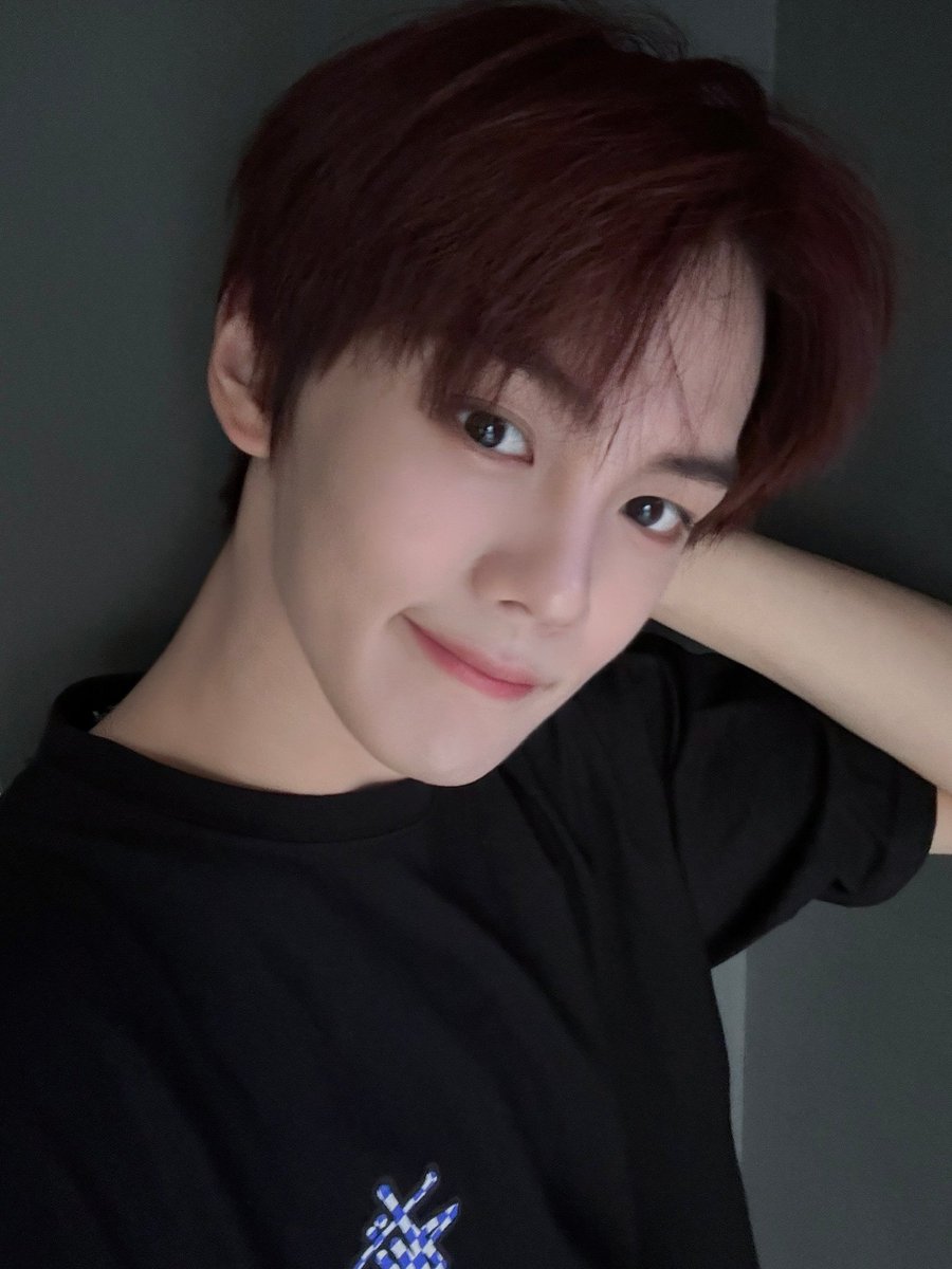Wrapping up another wild day with a quick selca for you all. Guys, time flies when you’re living the dream! To all our amazing fans out there, you crushed it today. Hope you’re proud of yourselves ‘cause I sure am.