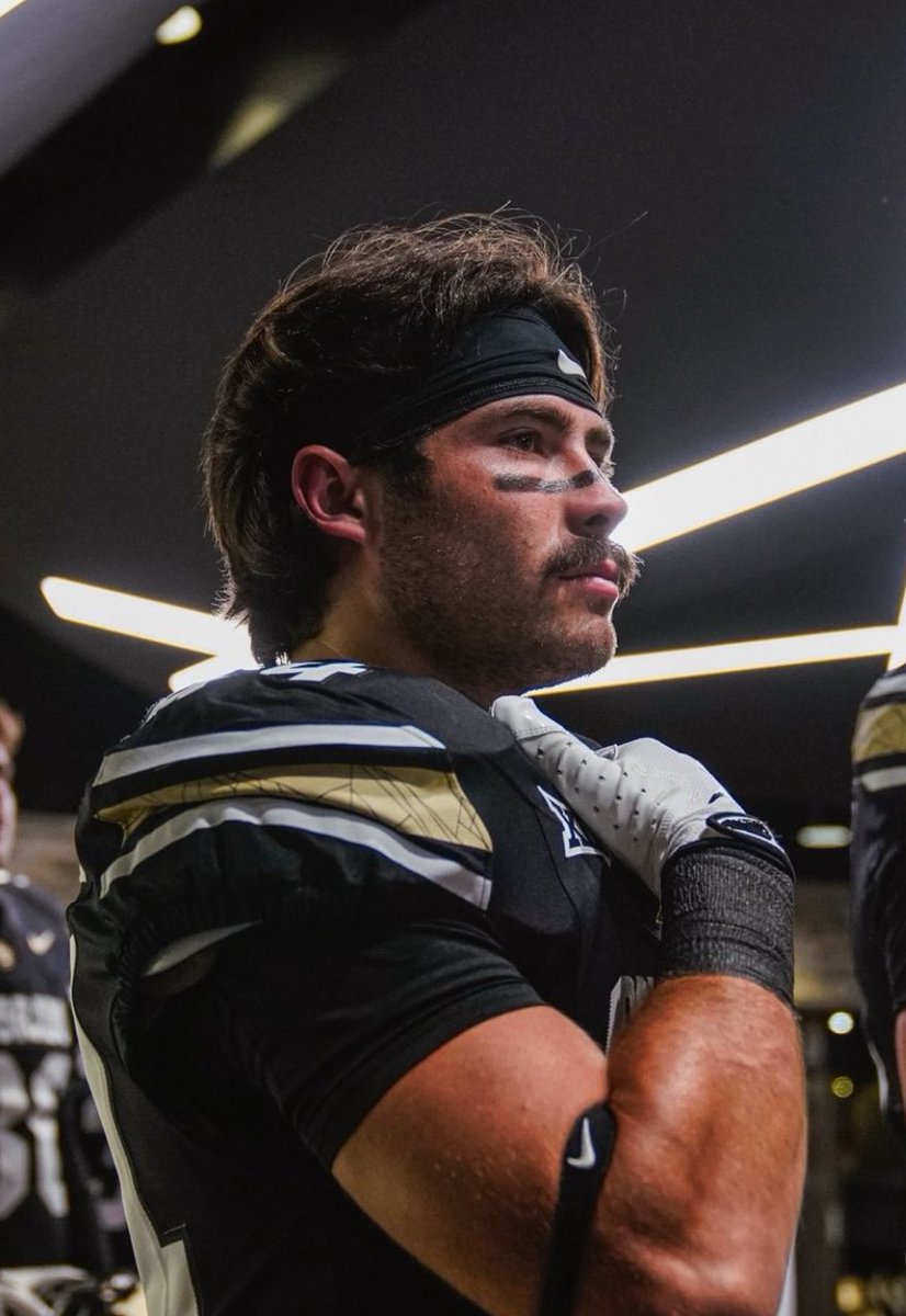 KeepItRealBuffs tweet media