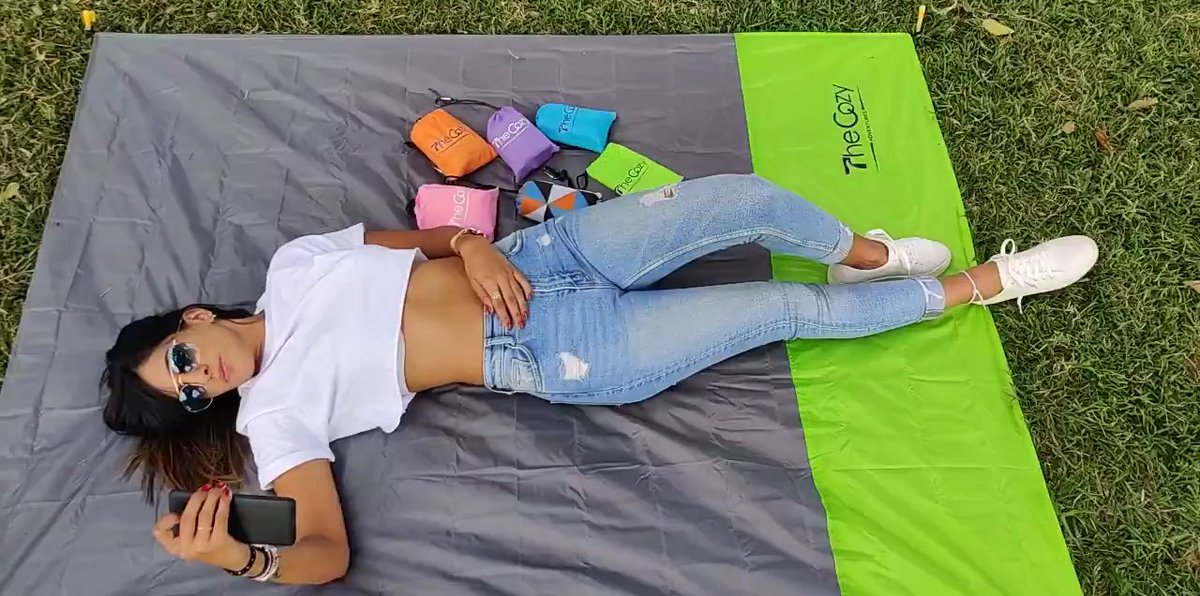 TheCozy5's tweet photo. Quick-Drying Wonder
It's all about the quick-drying superpower of TheCozy Adventures Beach Blanket!
No more soggy, heavy blankets to carry around. Our blanket dries in a flash, so you can pack up and move on to your next adventure quickly!
#beachvacation #beachvibes #camping https://t.co/r2VASE5NBL