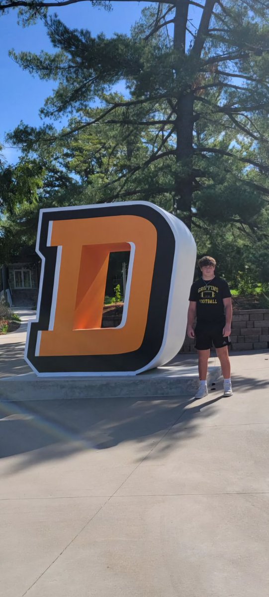 FWThomas012's tweet photo. Thanks @DoaneFootball for having me, had a good time! @CoachKStewart2 @GriffFootball https://t.co/pzQTxqHBcQ