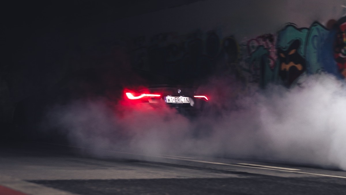 BMW's tweet image. Autumn showers are upon us 🏁🌧️
📸: @dr_wiercin @jachu.cars #BMWRepost 

The BMW M4 Competition xDrive. 
#THEM4