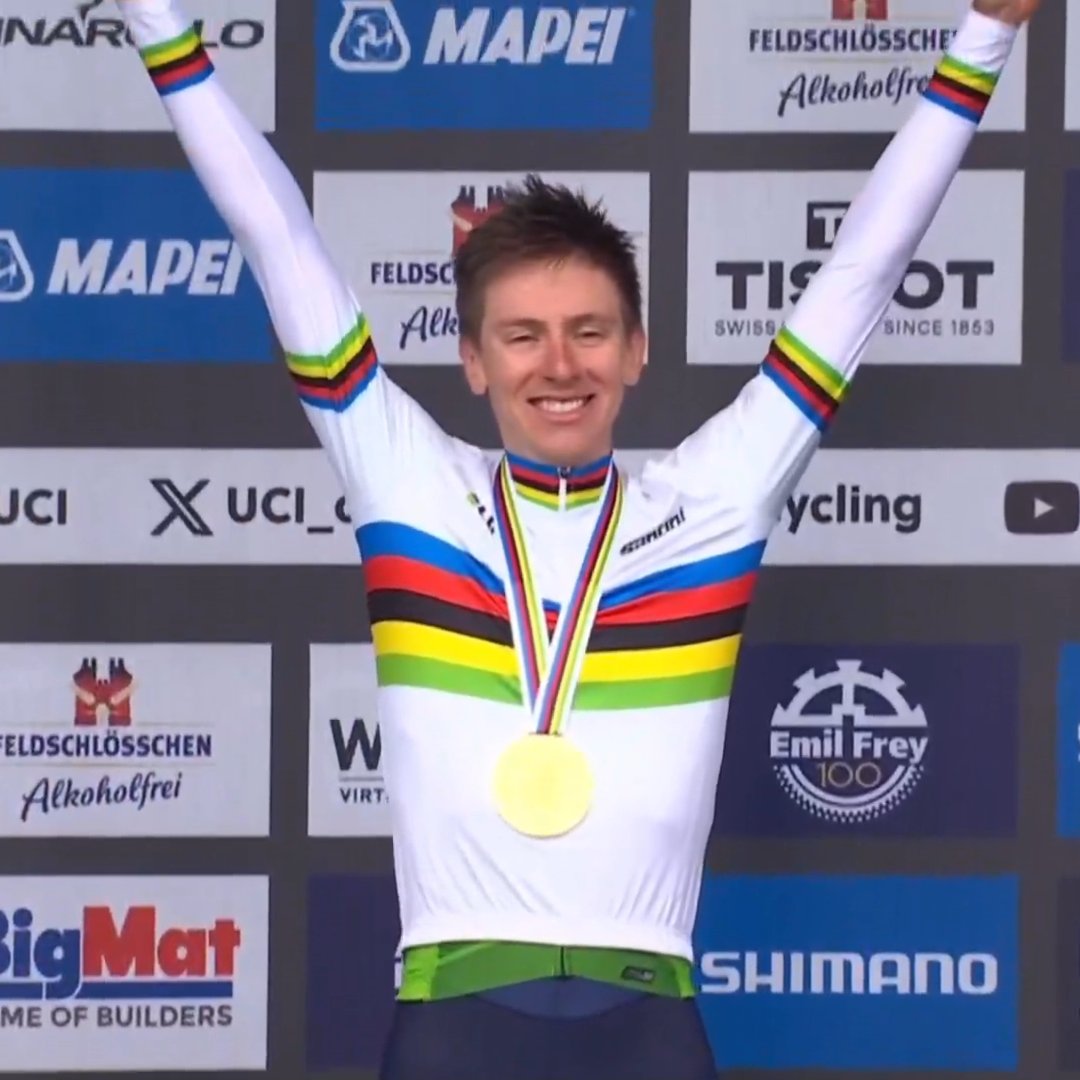 johnfermesa's tweet image. Que grande #Pogi ganó Tour, Giro y hoy el Campeonato Mundial de Ciclismo. Gracias a la vida, por dejarnos ver a este Ídolo haciendo Historia. #arcoiris #Zurich2024 #Historia