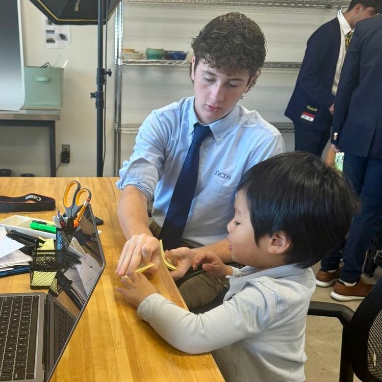 DCDSchool's tweet photo. PK4 has been learning about communities! They traveled to the Upper School to connect with our school community. They had a chance to ride the school bus, tour the building, and work with Upper School students.  It was a fun day for all! Go Jackets! #DCDSCommunity #DCDSFun https://t.co/WuTLzKUPo8