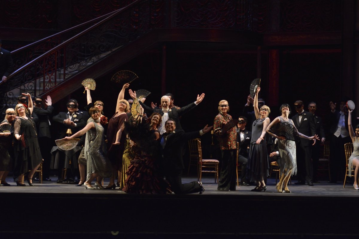 Manitoba Opera tweet media