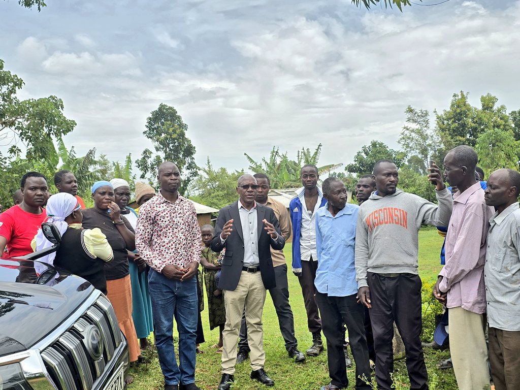 DrBKhalwale's tweet photo. Today, I attended Sunday service  at the Holy Canaan Church at Mukongolo village in West Kabras of Malava Constituency.
Building the houses of God.. https://t.co/jnUS0CQRPC