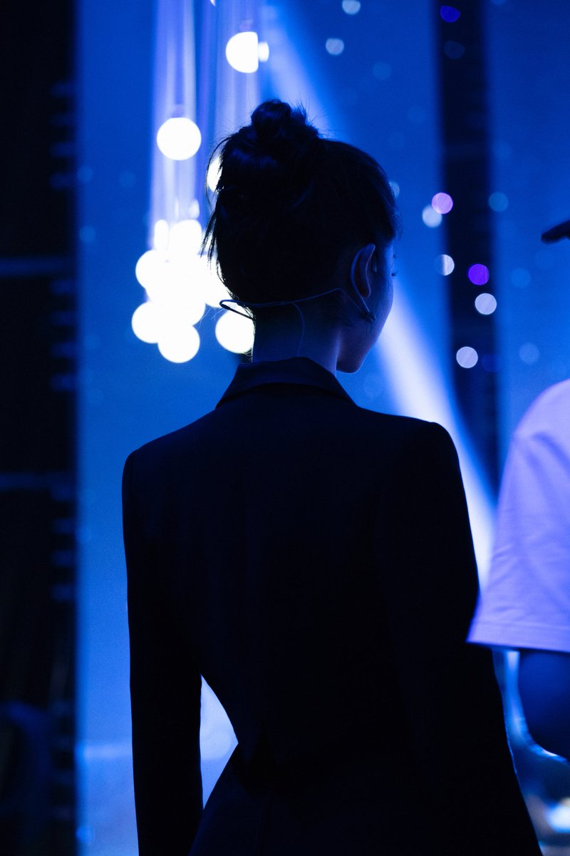 Niita33B's tweet photo. @iQIYI #XingFei Studio WB | 92924
High-energy restoration of the investigation scene!
Tonight at 22:16 CCTV-8 #剧说很看 (#PlayThePlay)
See you there!🫡
#DarkNightAndDawn https://t.co/rd7bJ6OuqH