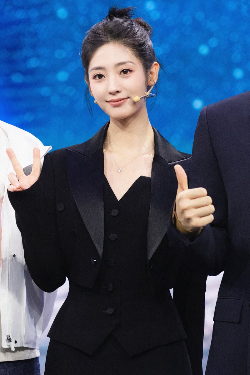 Niita33B's tweet photo. @iQIYI #XingFei Studio WB | 92924
High-energy restoration of the investigation scene!
Tonight at 22:16 CCTV-8 #剧说很看 (#PlayThePlay)
See you there!🫡
#DarkNightAndDawn https://t.co/rd7bJ6OuqH