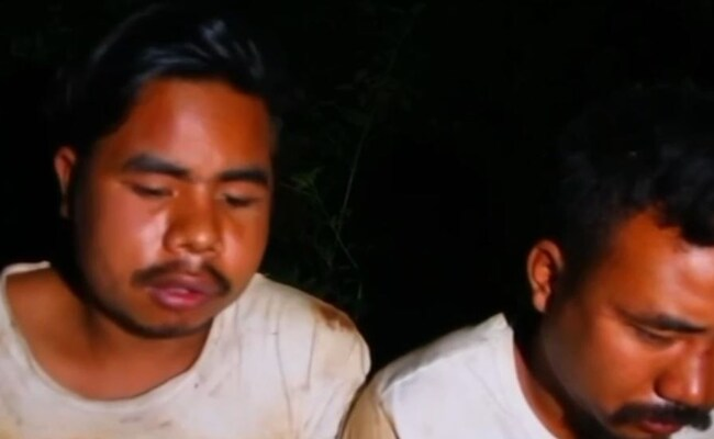 2 Men Seek Help In Viral Video, Manipur Chief Minister Says Kidnapped By "Kuki Militants" ndtv.com/india-news/2-m…