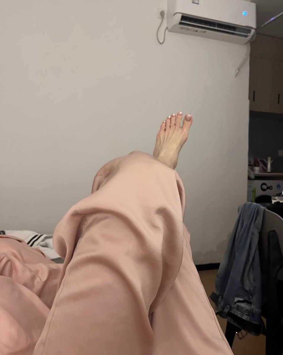 感觉我的脚趾可以把傻逼母狗插高潮哈哈哈 #女s女m #女女 #女大学生 #恋足 #舔脚 #Les