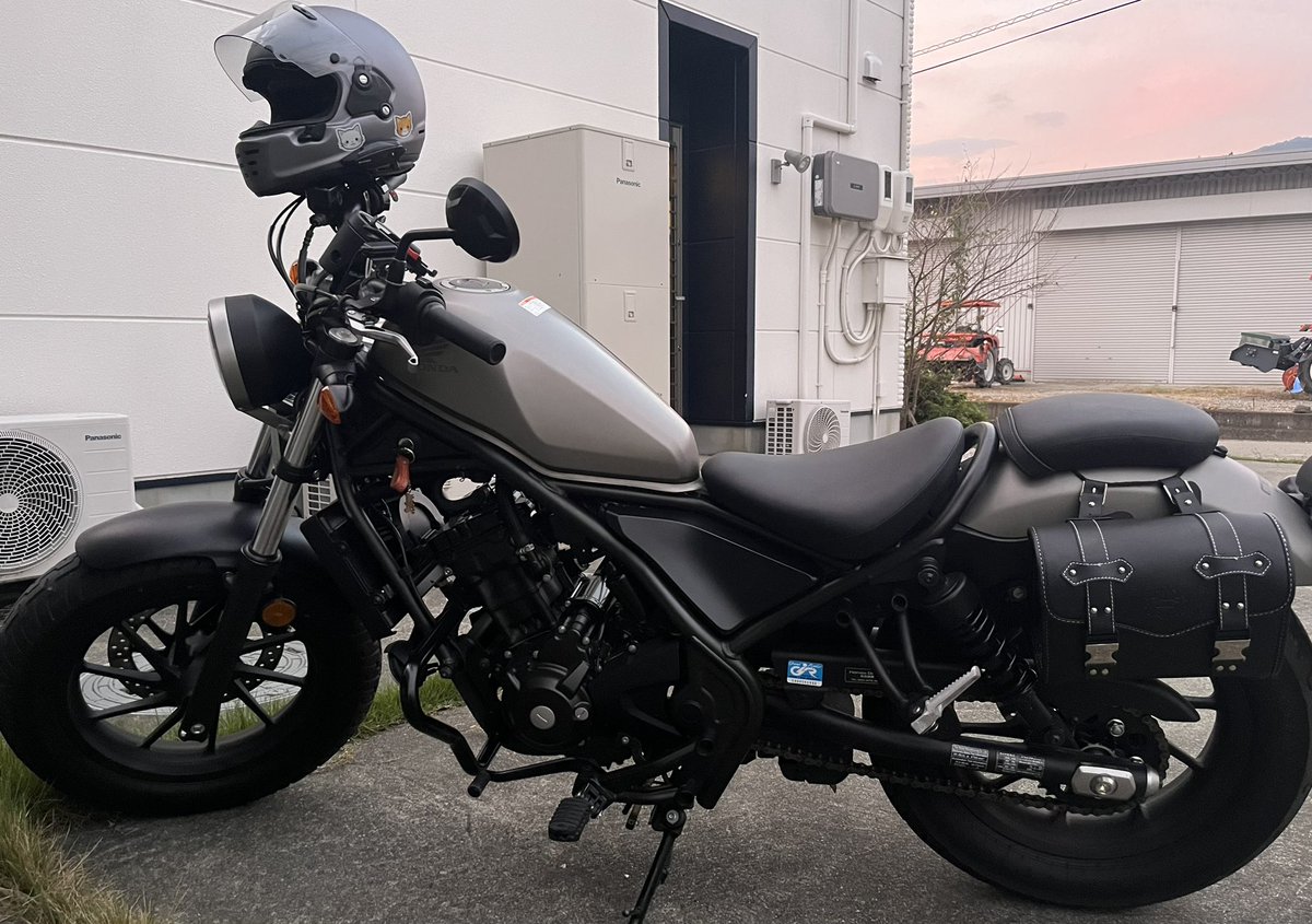 mjx6vW5Z4241371's tweet image. 🏍️高速デビューできました🙌
時速80㌔‥90㌔‥100㌔‥
全てが未知の世界🌍
初体験て楽し〜♡

#今治しまなみ街道
#重松飯店 
#Ondata Coffee