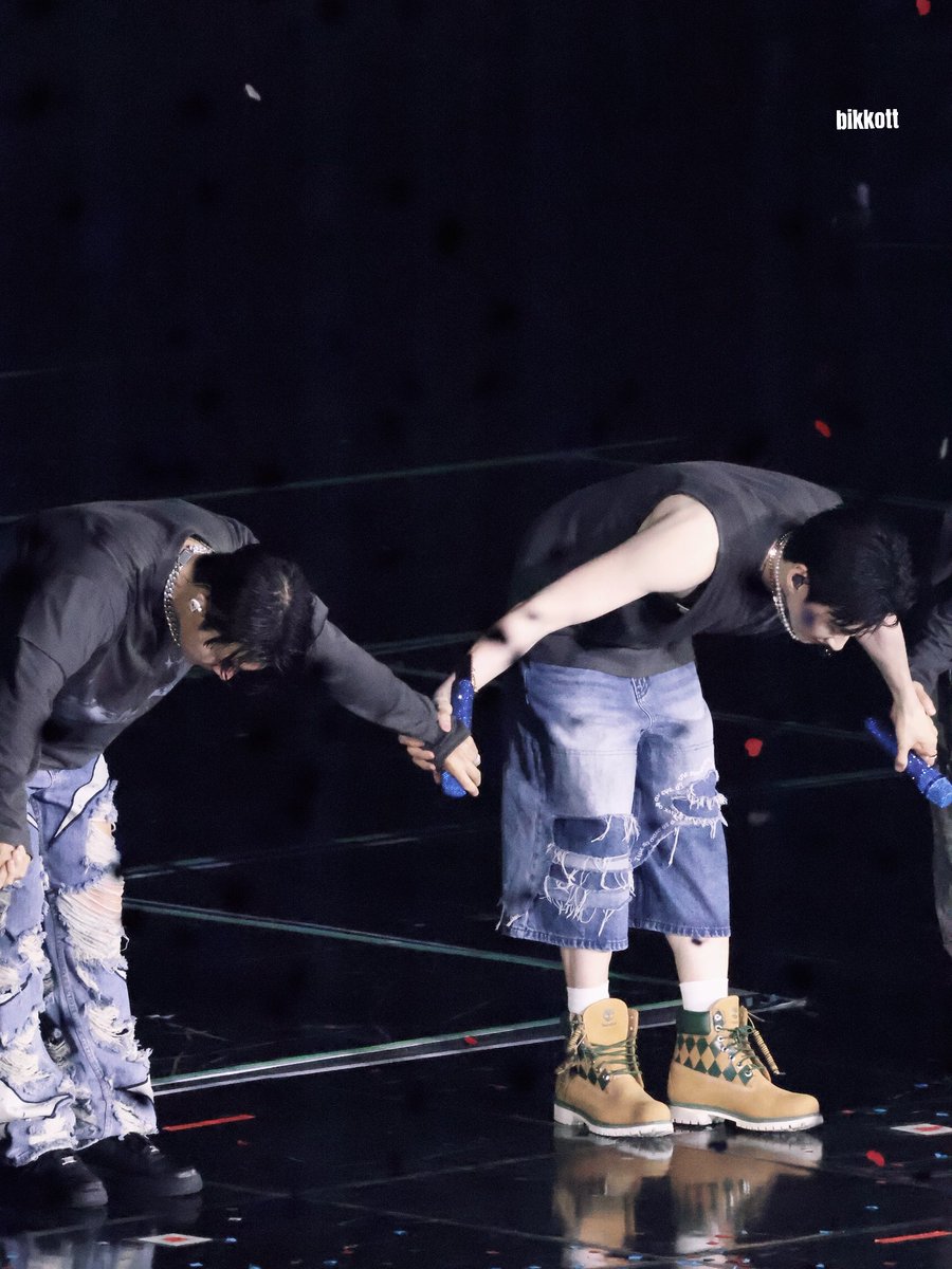 bikkott's tweet image. 240929 ECLIPSE  Seoul Day2

서울 콘서트 퍼펙트 끝나다🔚

#SuperJuniorDnE
#DONGHAE #동해 #EUNHYUK #은혁 #ECLIPSE #ECLIPSE_in_Seoul