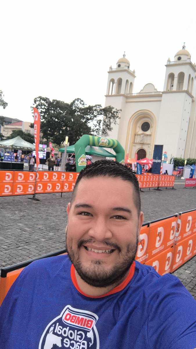 drmanuelvela503's tweet photo. Ya listos @BimboGlobalRace #ElSalvador
#Doctores503
#DrMV
#MedRunner https://t.co/JP12DJoe1P