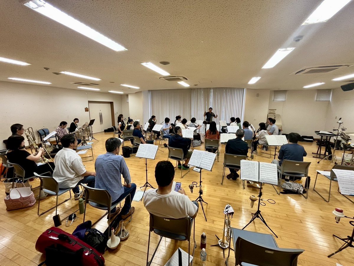 ルディウインドアンサンブル11thコンサート10/13まであと14日。あと2週間です。今日は総勢合計32人で練習をしましたよ。

本当はここまでの数字を足したり引いたりクイズしてその答えが演奏会の日（10/13）にしたかったけど大変なので一旦やめました😇

#吹奏楽 #楽器 #演奏会 #サンアゼリア