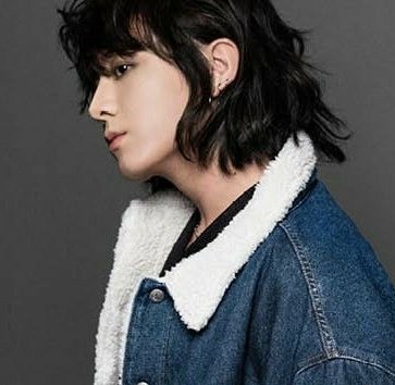 realvkk's tweet photo. the androgyny of it all https://t.co/yXxkWtnncl