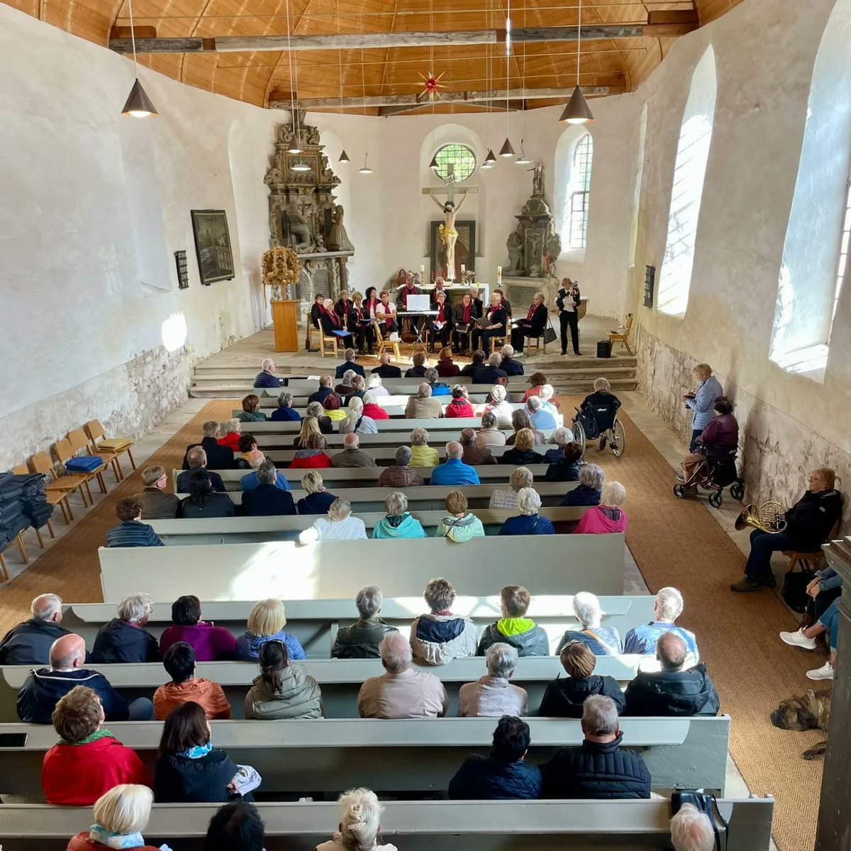 gzulrich's tweet photo. Georg Christoph #Biller war 16. #Thomaskantor nach Johann Sebastian #Bach. Er wurde am 20. September 1955 in Nebra im Burgenlandkreis geboren. Zu seinen Ehren haben wir unter großer Anteilnahme der Bevölkerung eine Gedenktafel an seiner Taufkirche in Nebra eingeweiht. Damit wird erneut die Verbundenheit dieses großen Musikers zu seiner Heimatregion zum Ausdruck gebracht. Daneben ist Georg Christoph Biller Ehrenbürger seiner Heimatstadt. Zudem hat der Burgenlandkreis im vergangenen Jahr den Georg-Christoph-Biller-Preis ins Leben gerufen. #blkamore