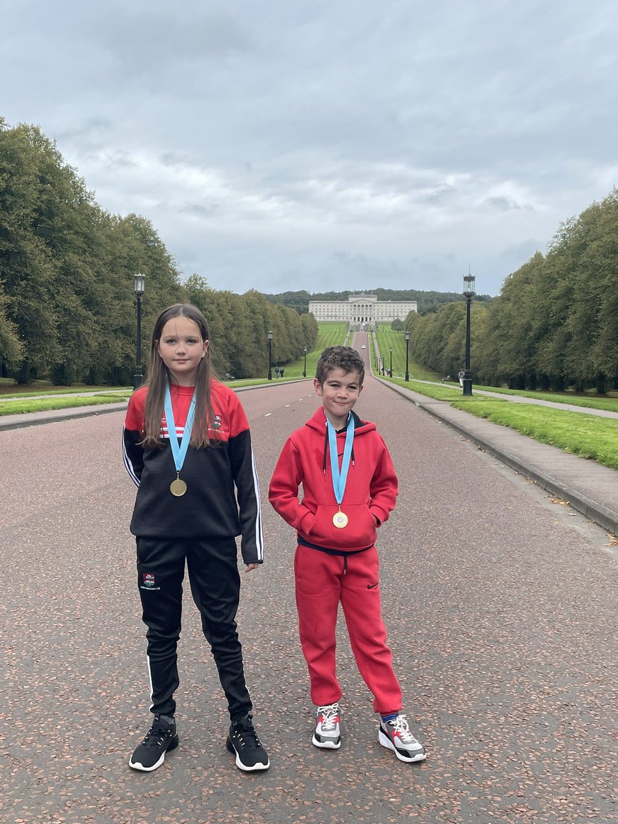 DanaStott2's tweet image. Today I took part in my 1st walk for Children’s cancer at Stormont in Belfast, it was a great atmosphere and very well organised! #ASMOSUSresource water bottles came in handy @QUBAmbitionSONM