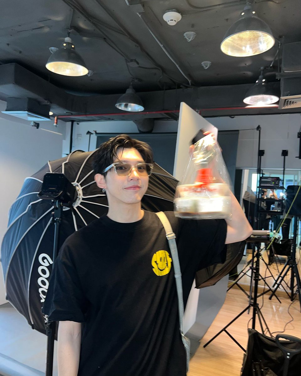 uje dm @puterbalix tweet media