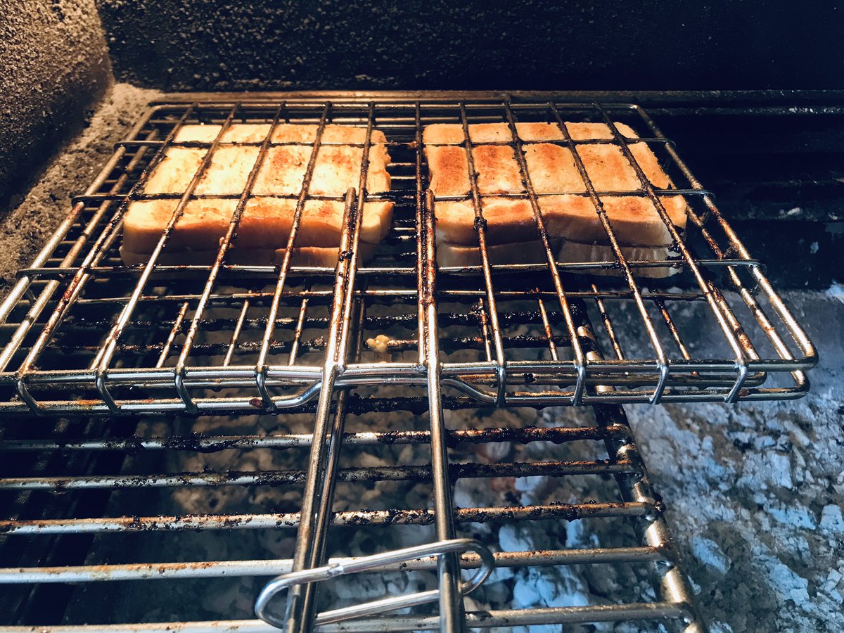 Dan braai ons maar in hierdie Lente/winters dag 🔥🥪