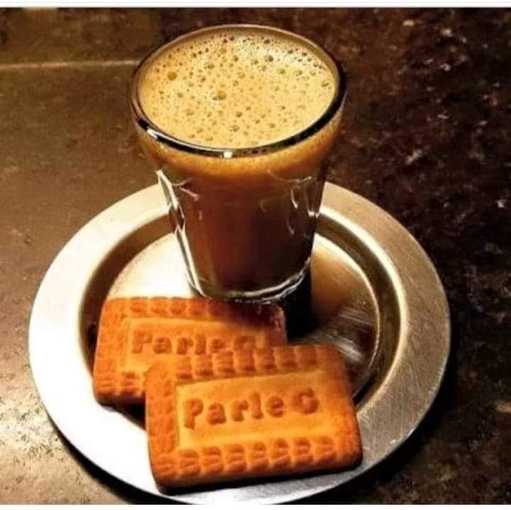 kritikaa9521's tweet photo. माना कि शाम बहुत हसीन है ,
लेकिन मेरे हाथ की चाय से ज्यादा तो नही😁।

आओ चाय पिलाऊं 🥳

शुभ संध्या 🌆
Good evening 🌻🌻
#goodeveningtwitter 
#चाय
#tealover 
#चाय_वाला_इश्क़ 
#चाय_रा_शौक़ीन https://t.co/H0ajgkgrBm