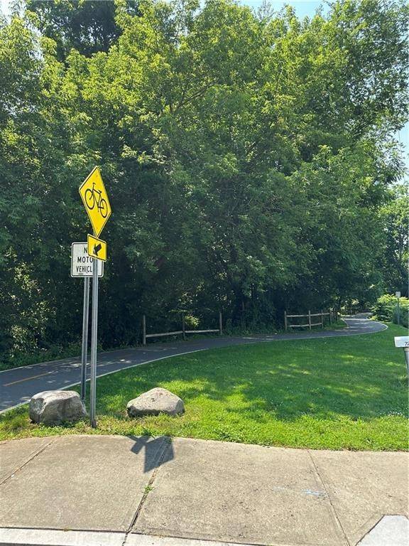 RyguyRealtor's tweet photo. 58 Beach ST, Warren, RI 02885 just hit the market!
Take a look at this awesome space: https://t.co/hOfF8DZz6t https://t.co/tjNrFA4Yua