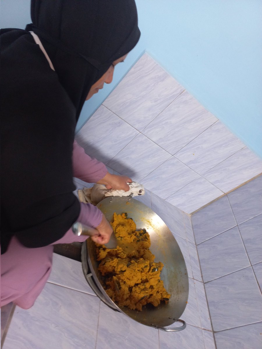 Jumat (20/9), Wasahla luhkan Kab.banyuasin, poklahsar Maju Jaya ds Sidomulyo Produksi abon lele sebyak 15 kg, hrga Rp.25.000/pcs dg berat 100 gr, stik keju lele sbyak 5 kg hrg Rp.15000/pcs dg berat 100gr.
#GiatLuhkanSatminkalBRPPUPP
#Produksi
#luhlapor
#banyuasin
<a href="/bppsdm_brppupp/">BRPPUPP Palembang</a>