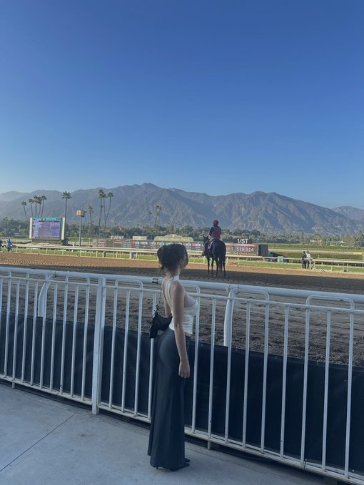 Watch Sophie Mudd 🤎's leaked NSFW photo on TwXstars