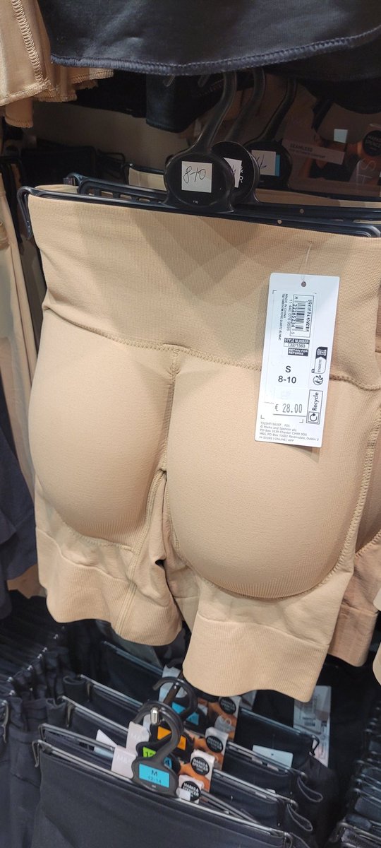 kambabe's tweet photo. Wanna shake your booty but don't have one? No worries, M&amp;S have got you covered sis!😆🤣#notasponsoredpost https://t.co/n7mlGLky48
