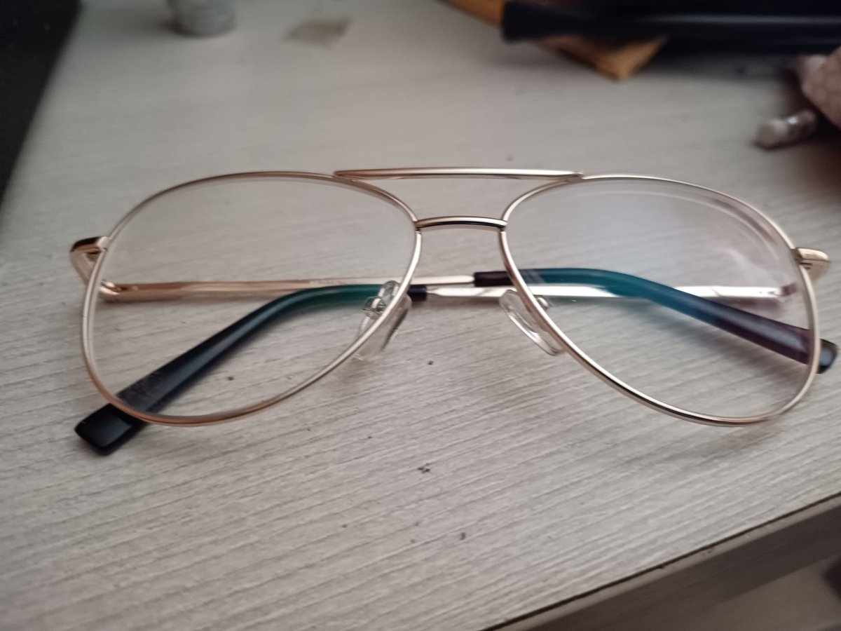 IvanDecimononic's tweet photo. Gafas nuevas de putero https://t.co/Ow0E7ZOK1B