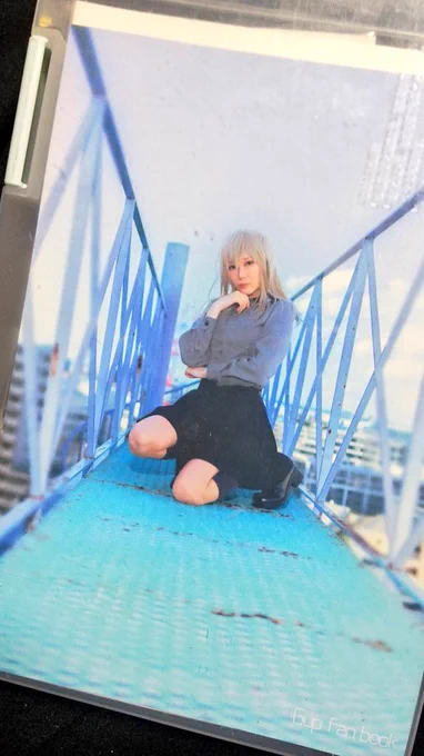 A5とか小さいサイズの同人誌ってファイルケースに収納しやすいから好き 
