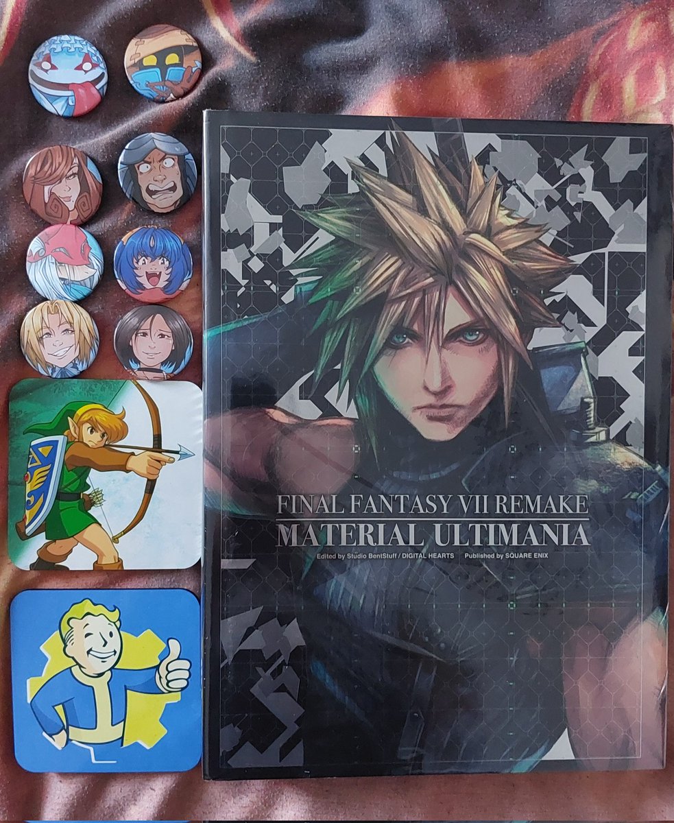 Kevsan007's tweet photo. Also got some swag as well as a mystery box 😁👍 https://t.co/g5lby3lH4H