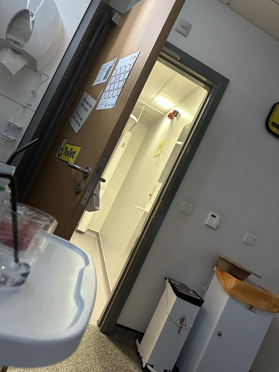 Janey Godley tweet media