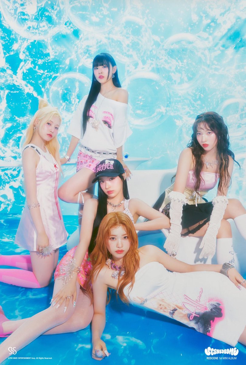 RESCENEGLOBAL's tweet photo. When asked by a fan which song she would have liked to release as part of Loossemble, ViVi answered LOVE ATTACK! 💘

#RESCENE #리센느 @RESCENEofficial https://t.co/PAwqlDnhJI