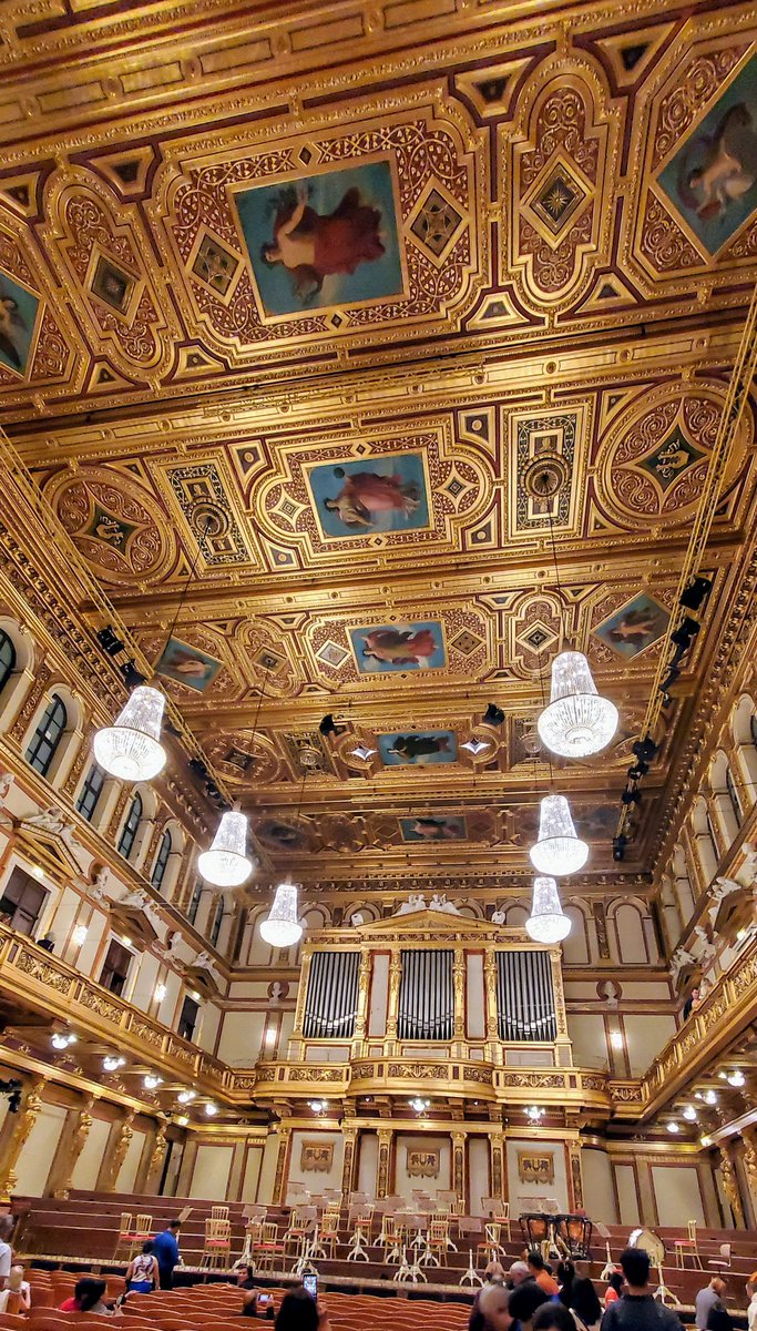 vancosamine's tweet photo. This was my second visit to Vienna. I was pleased to have the chance to visit the Hundertwasserhaus and Musikverein for the first time, I had such a wonderful time! https://t.co/SYNfuAC6Pf