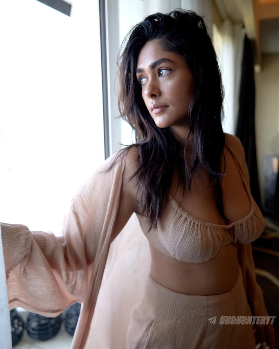 RandomKudiyan's tweet photo. #viral #ViralVideos #viralshort #viral2024 #celebrityleaks #bollywoodactresshot #bollywoodactress #bollywoodhot #Paparazzi #dishapatanihot #dishapatani https://t.co/Sjj3lQS5Es