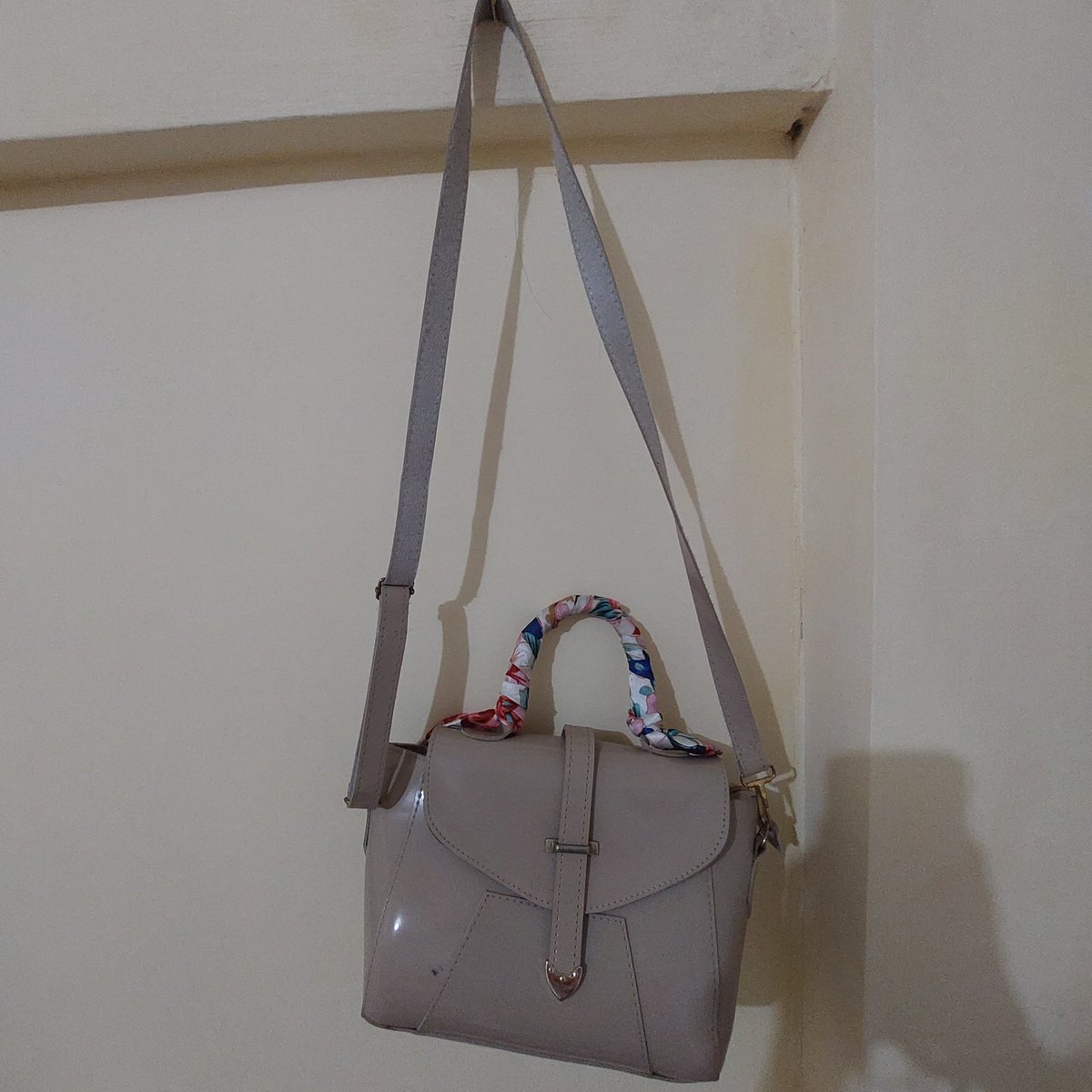 Cifipifit_'s tweet photo. Edisi declutter tas. Semua masih layak pakai dan ngga ada kerusakan. Harga mulai 35k. Untuk ukuran tas cukup kecil ya, kalo mau cek bisa langsung DM. 
📍Blimbing 
@infomalang #pasarmingguinfomalang https://t.co/OFDrviM5RD