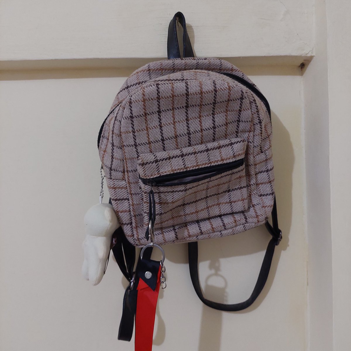 Cifipifit_'s tweet photo. Edisi declutter tas. Semua masih layak pakai dan ngga ada kerusakan. Harga mulai 35k. Untuk ukuran tas cukup kecil ya, kalo mau cek bisa langsung DM. 
📍Blimbing 
@infomalang #pasarmingguinfomalang https://t.co/OFDrviM5RD
