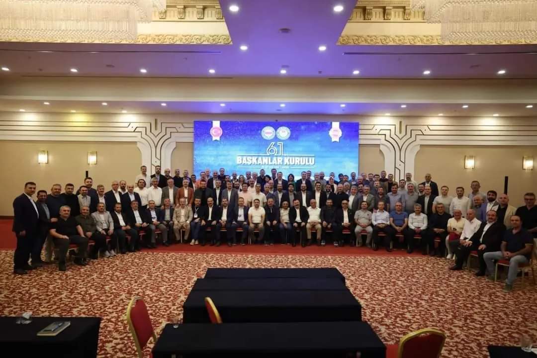 Eğitim Bir-Sen 61. Başkanlar Kurulu Bildirgesi Yayımlandı

   Eğitim çalışanlarının sorunları ve çözüm için atılması gereken adımların istişare edildiği 61. Başkanlar Kurulu Bildirgesi'nin yayımlanmasıyla tamamlandı.

ebs.org.tr/haber/61-baska…