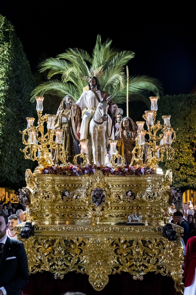 🔴 DOMINGO DEL SEÑOR

«El que no está contra nosotros está a favor nuestro. Si tu mano te induce a pecar, córtatela.» -Mc 9, 38-43. 45. 47-48