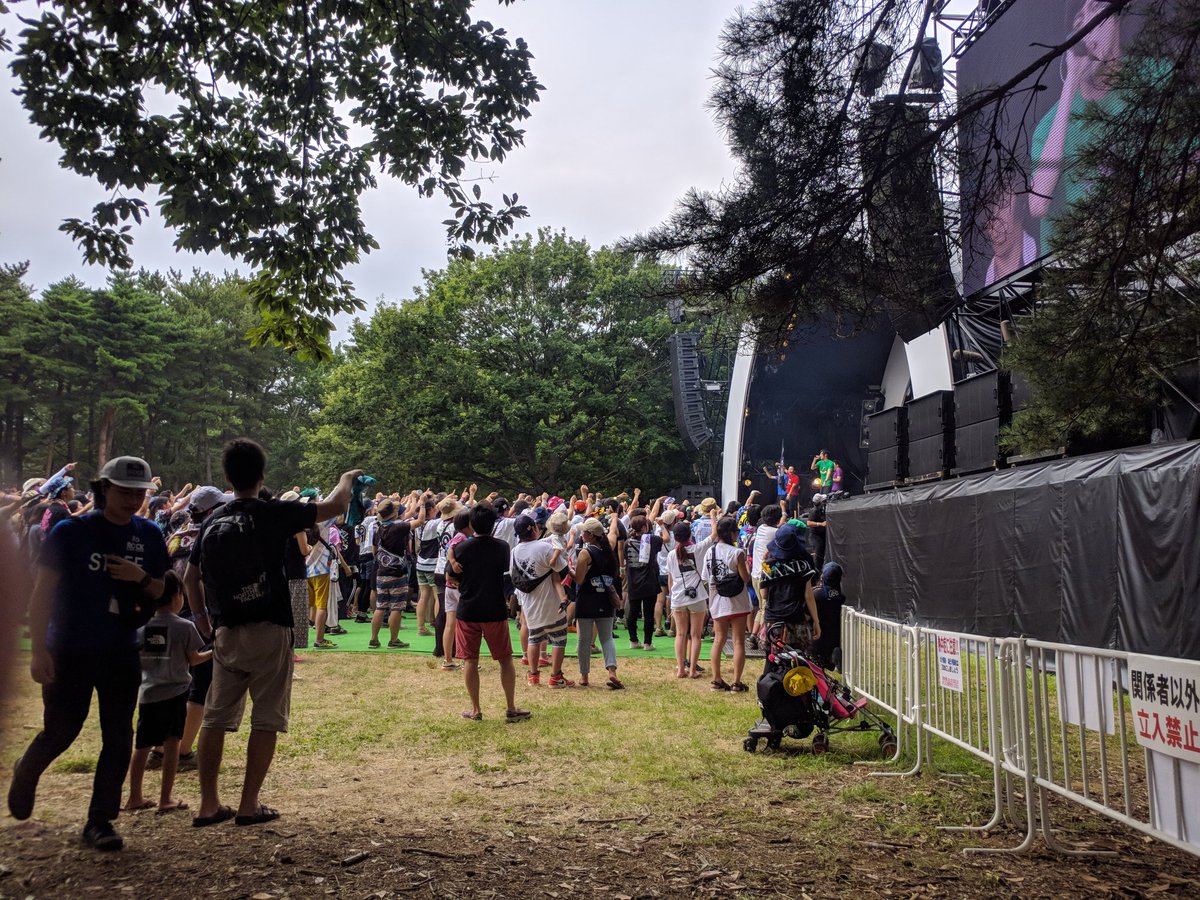 _edomaru's tweet photo. Back in 2019 Waited  3 hrs to get front row to watch sayuri 酸欠少女さユり https://t.co/rHTkWIFxp2