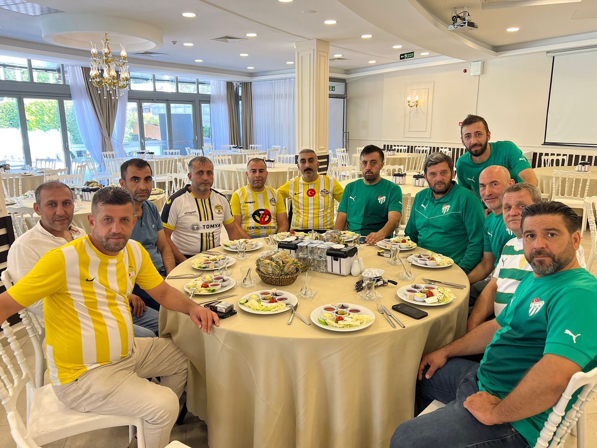 Muşspor taraftar gruplarını kahvaltıda ağırladık.
Hoşgeldiniz.